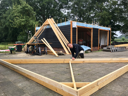 Schuur-bouw-timmerman